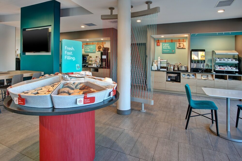 Фото Avid Hotel Detroit Warren, an Ihg Hotel