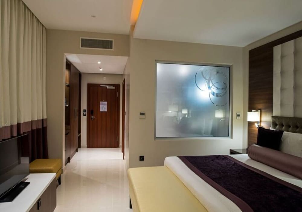 Фото The Envoy Hotel