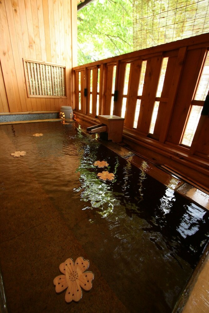 Фото Kaidou Roman Onyado Tsutaya