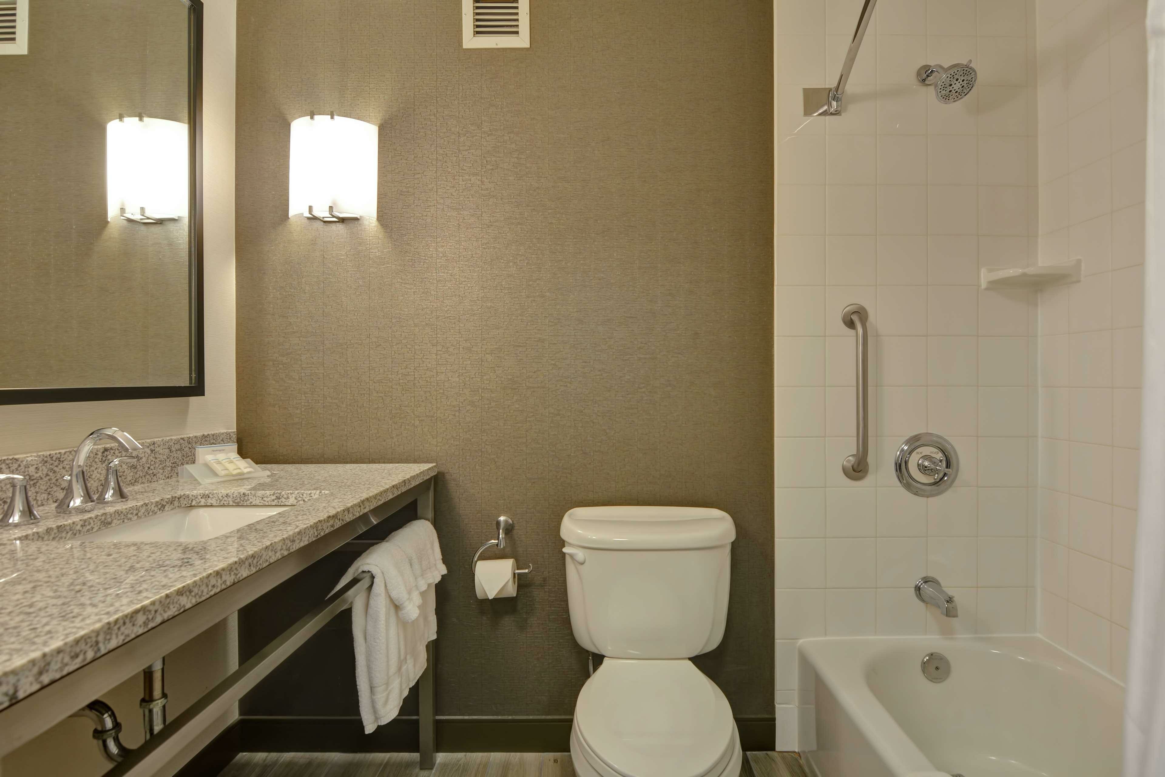 Фото Hilton Garden Inn Appleton/Kimberly