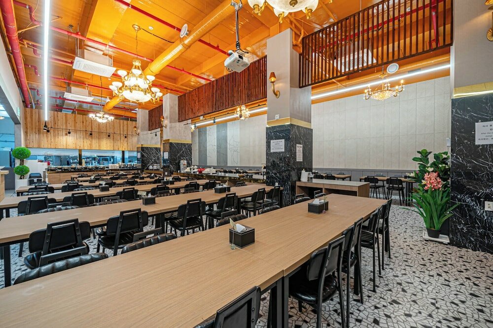 Фото GriffinBay Hotel