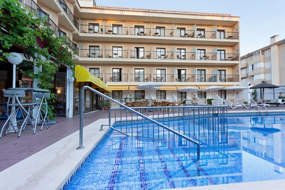 Фото Hotel Amoros