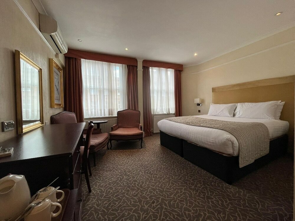 Фото Hotel La Place