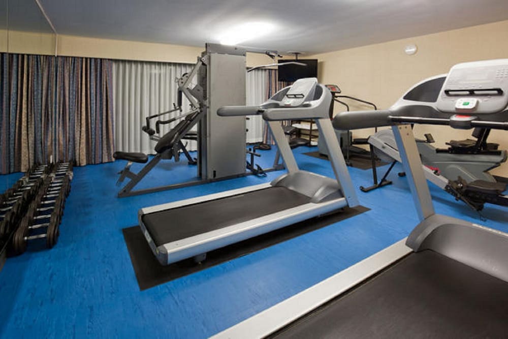 Фото Holiday Inn Toronto Airport East