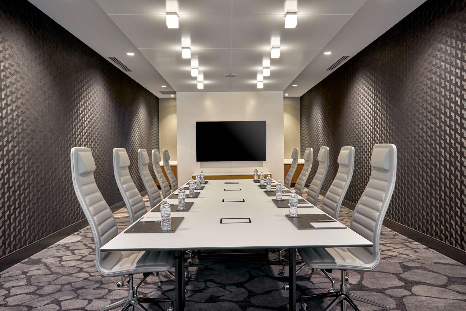 Фото Hilton Des Moines Downtown