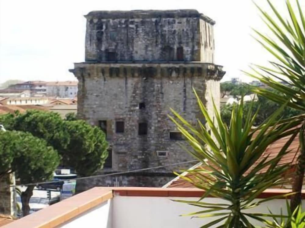 Фото Hotel Lupori