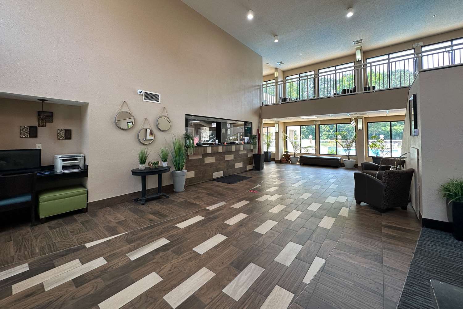 Фото Quality Inn & Suites