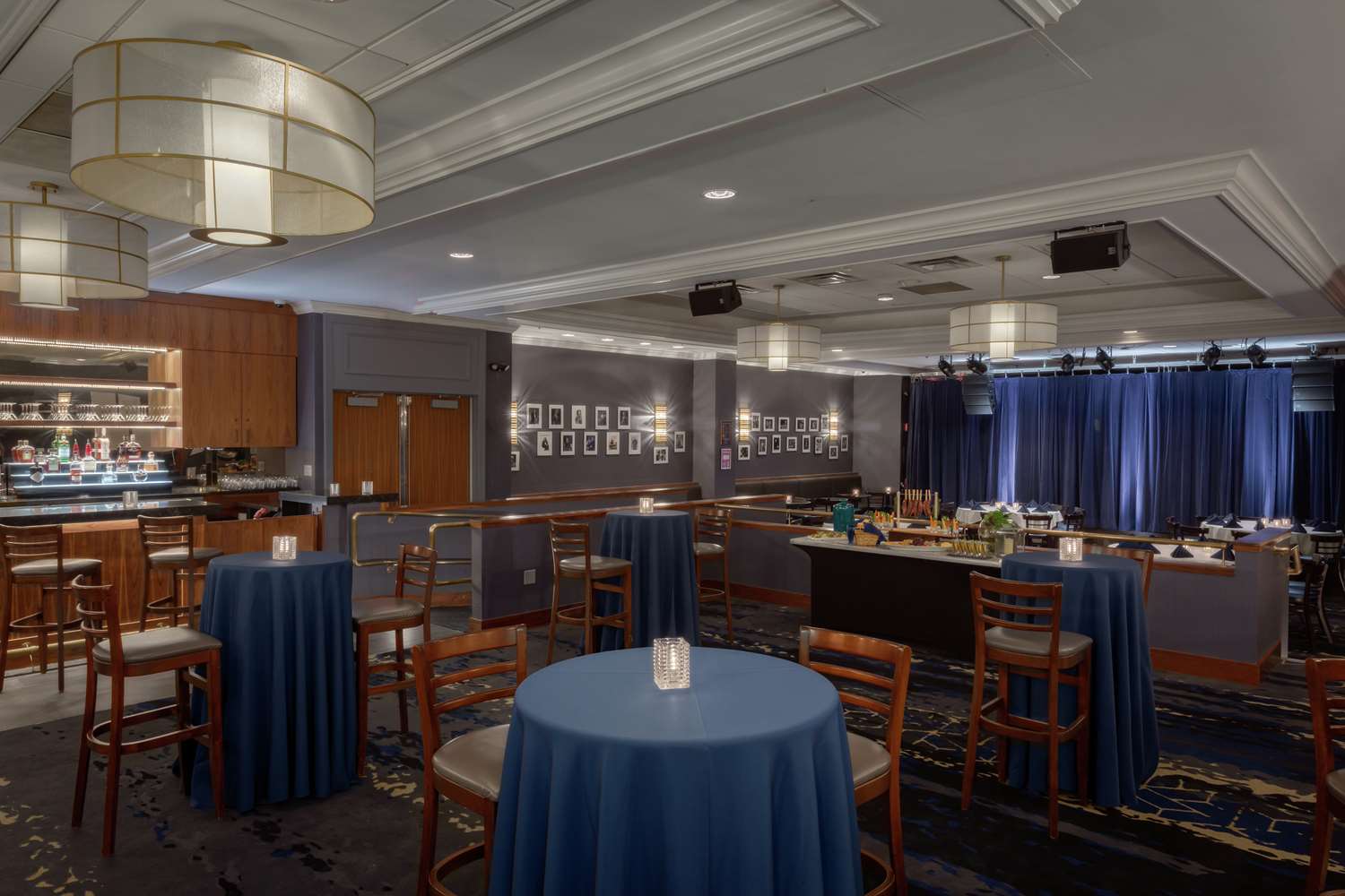 Фото DoubleTree Suites by Hilton Hotel Boston - Cambridge