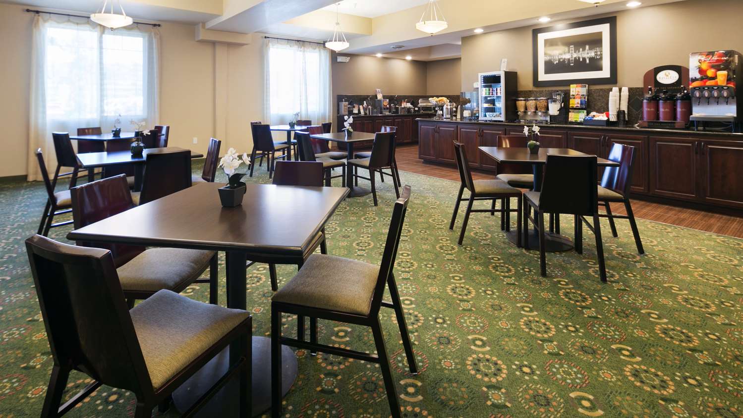 Фото Best Western Plus Port of Camas Washougal Convention Center