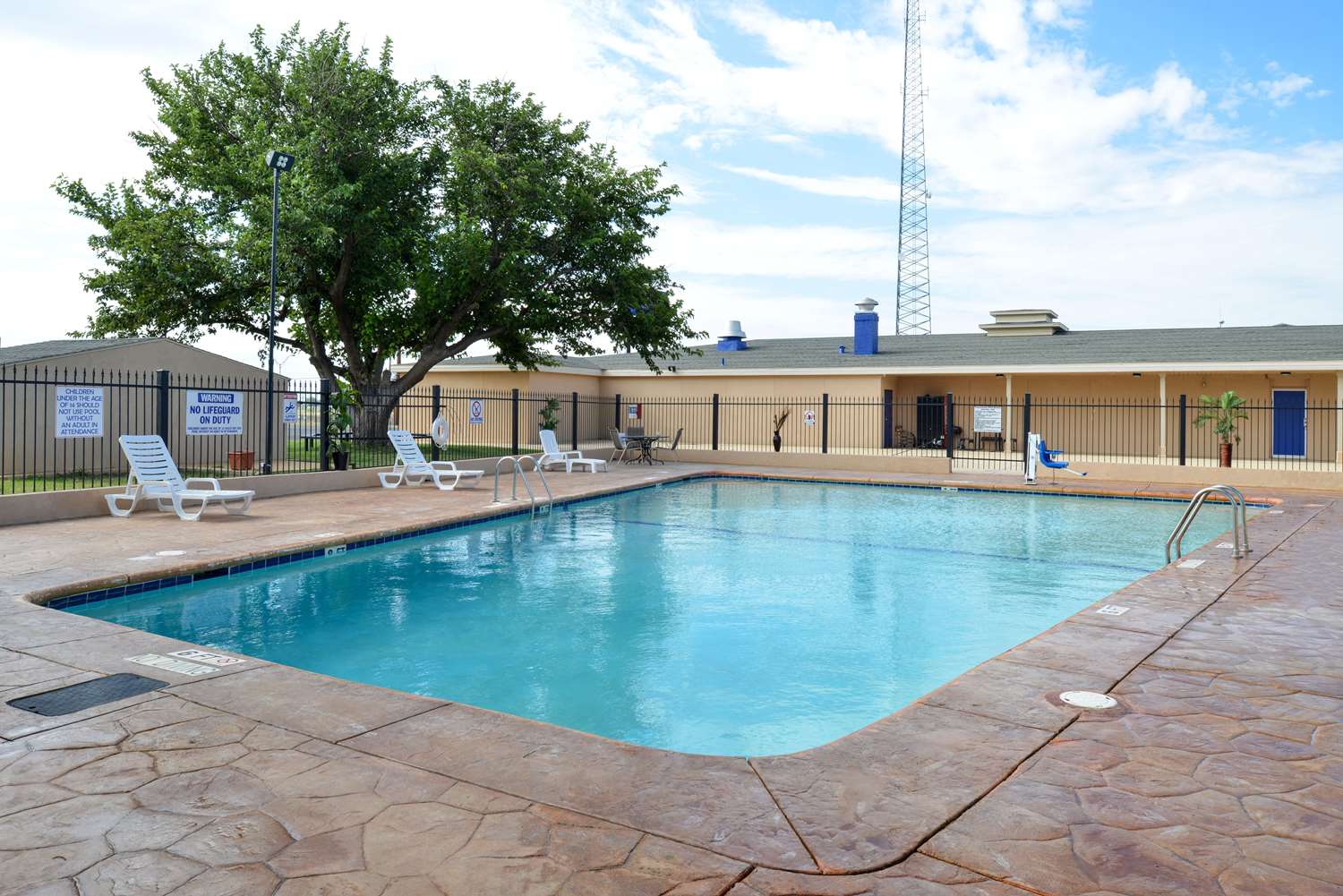 Фото Americas Best Value Inn Lubbock East