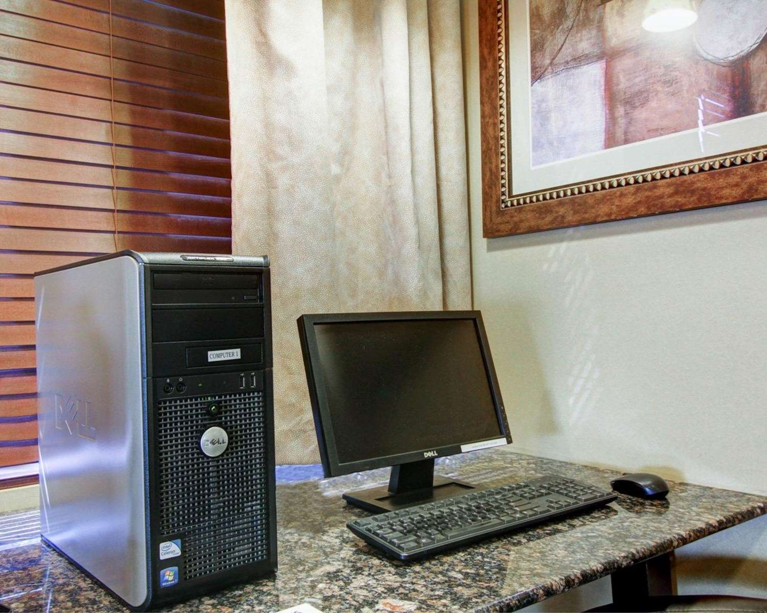 Фото Comfort Suites Fort Stockton