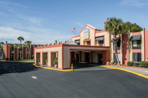 Гостиница Rodeway Inn Tampa в Тампе
