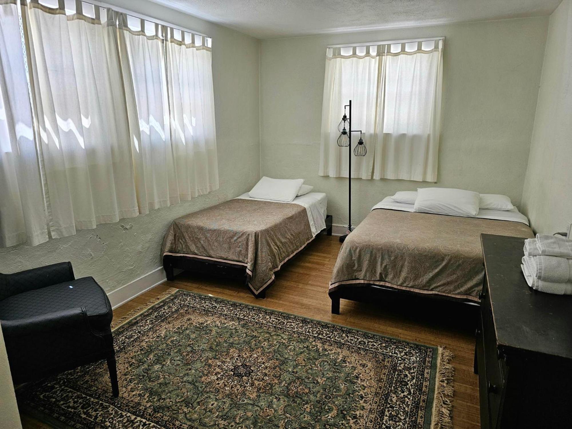 Фото Orange Drive Hostel