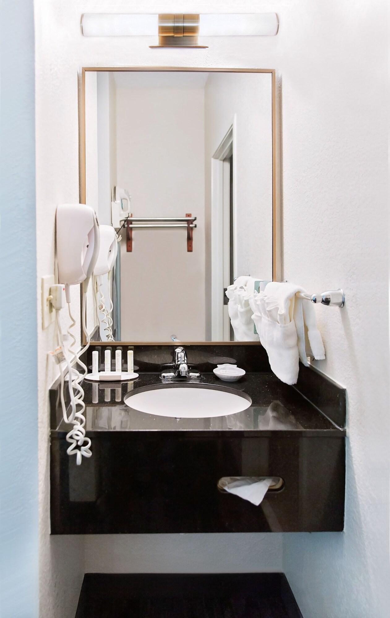 Фото Fairfield Inn by Marriott Hays