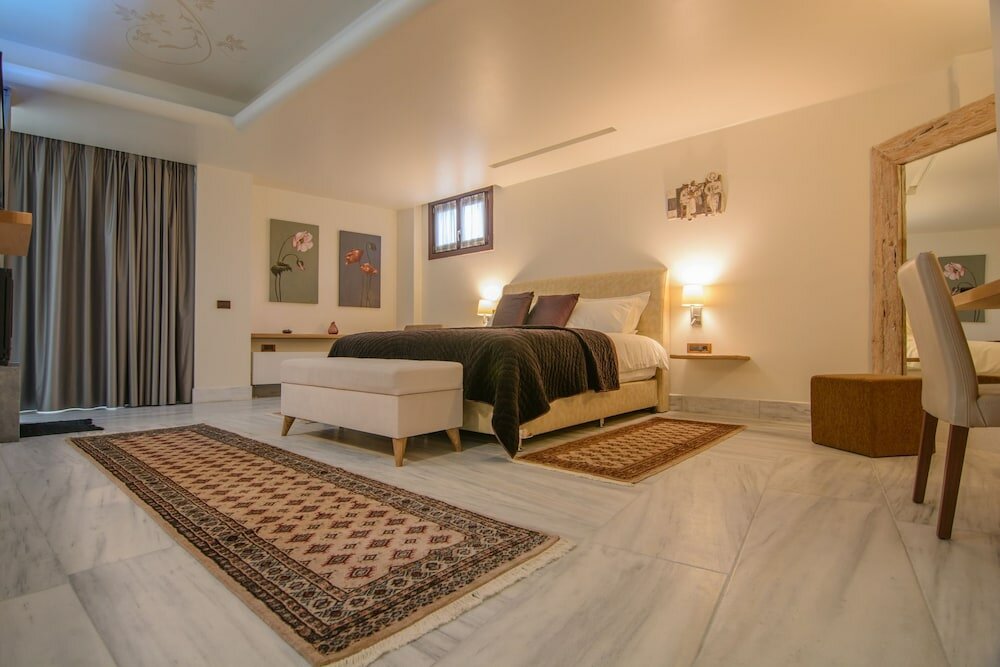 Фото Valeni Boutique Hotel