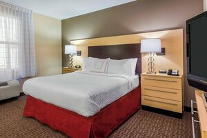 Гостиница TownePlace Suites by Marriott Tampa Westshore/Airport