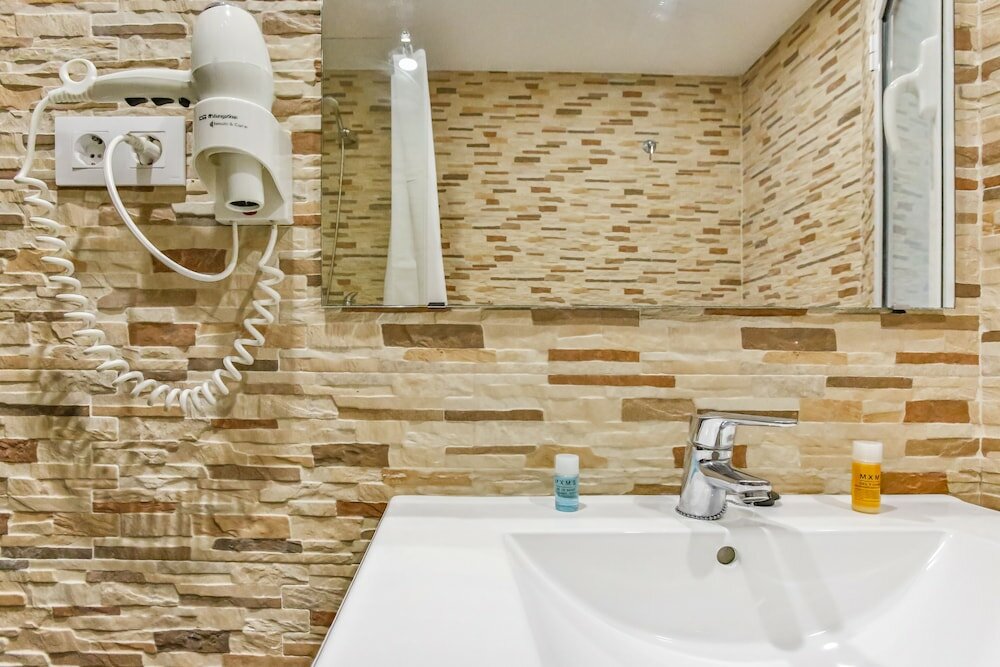 Фото Laramond Barcelona Rooms