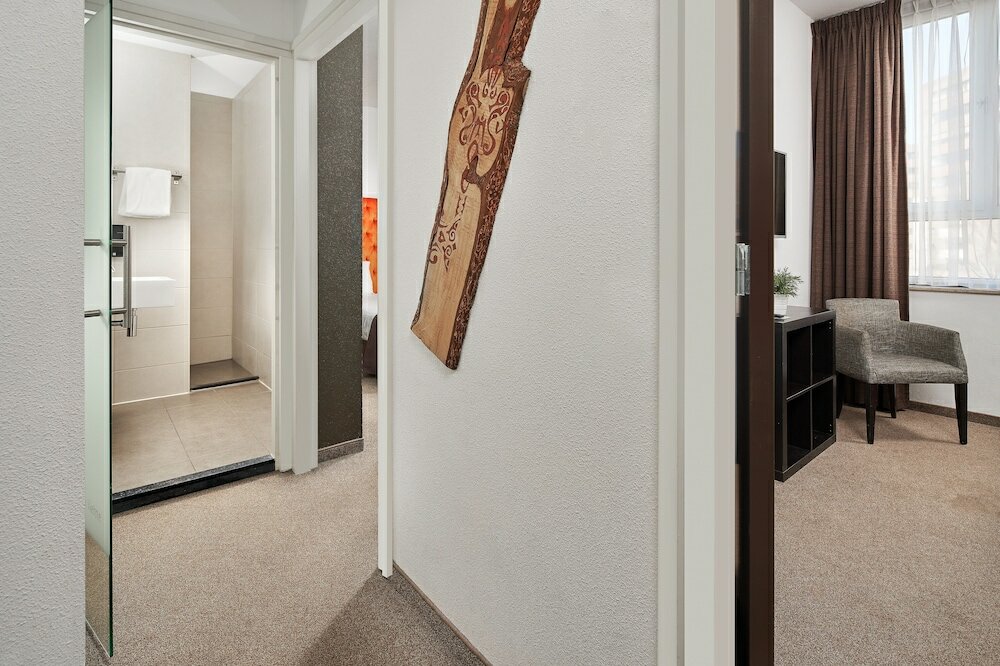 Фото Hotel La Reine