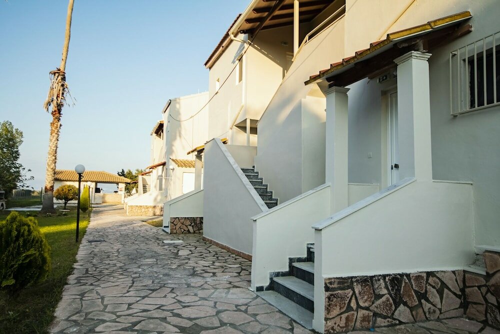 Фото Parakladi Seaside Retreat