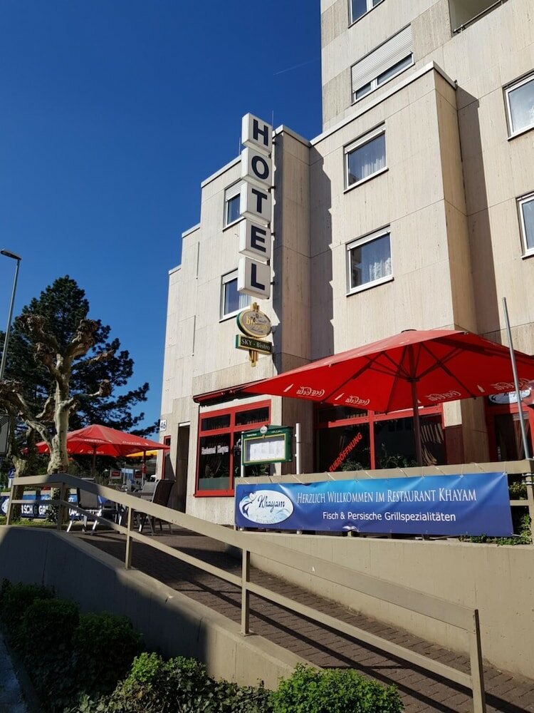 Фото отеля 1