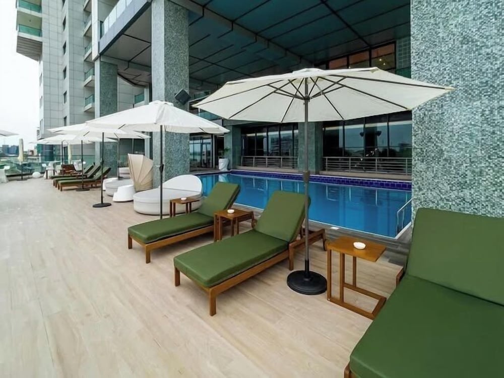 Фото Black Diamond Hotel