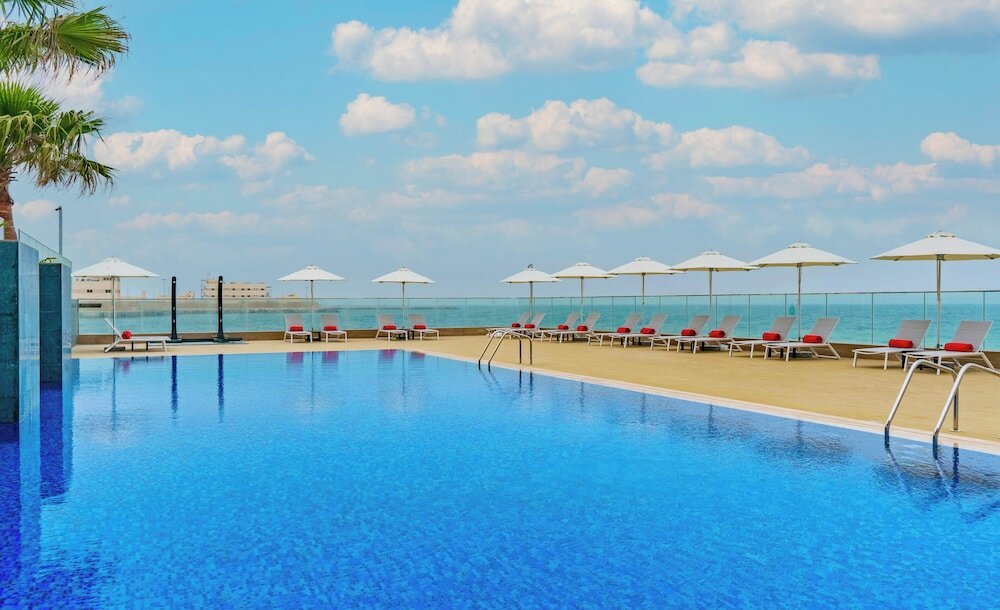 Фото Beach Bay Hotel Mirfa