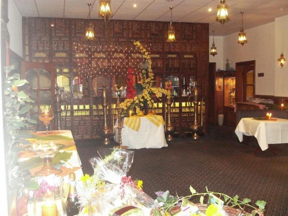 Фото Hotel Starkenburger Hof