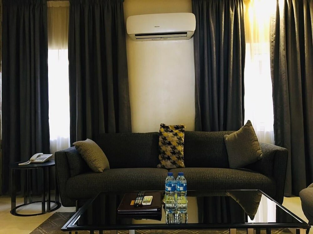 Фото Summerset Continental Hotel Maitama