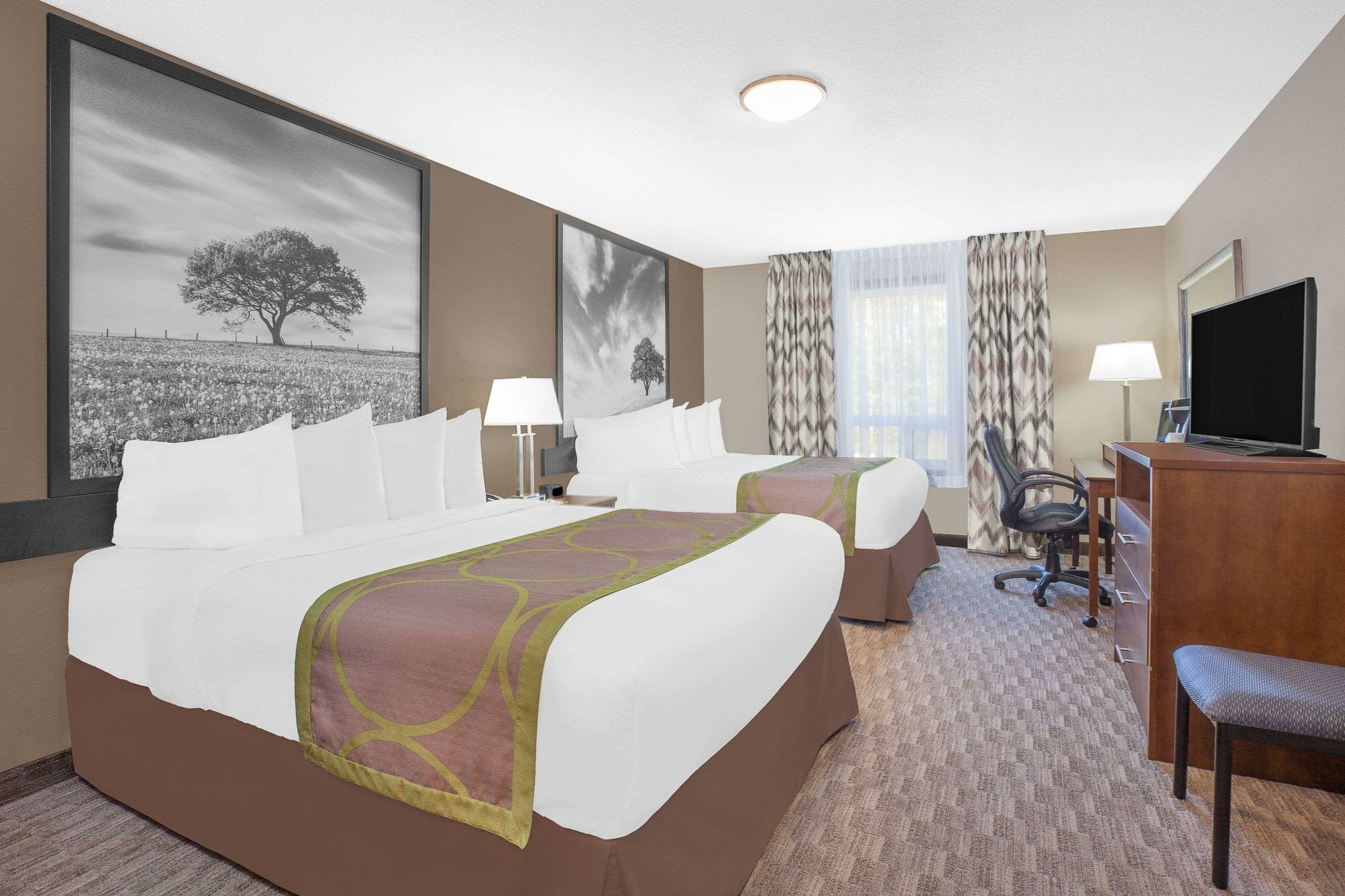 Фото Super 8 by Wyndham Athabasca Ab