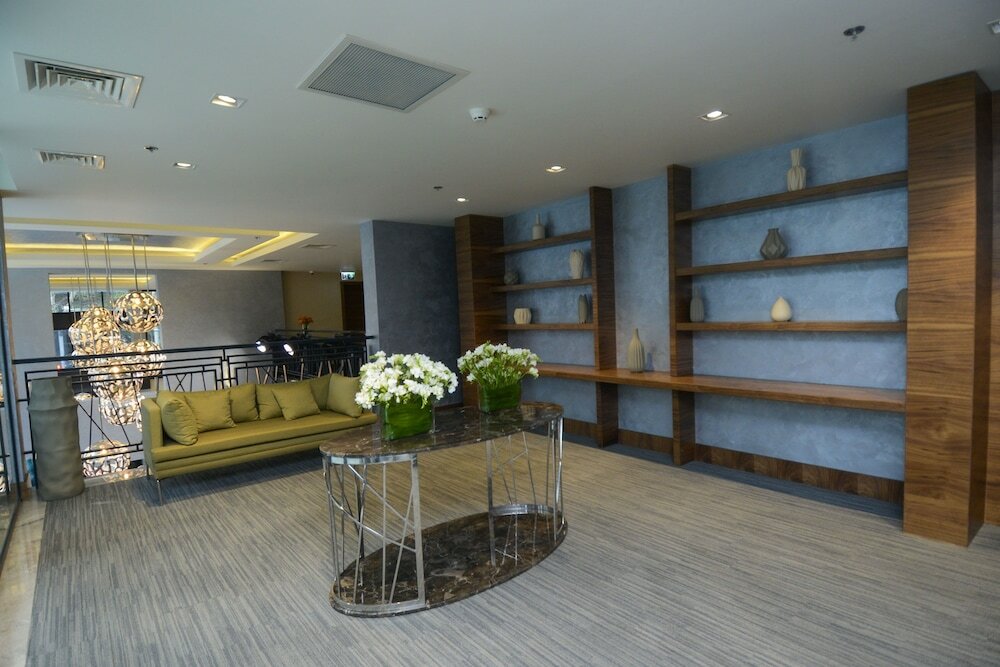 Фото Tbilisi Saburtalo Hotel by Mercure