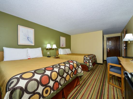 Фото Super 8 by Wyndham Minot Airport