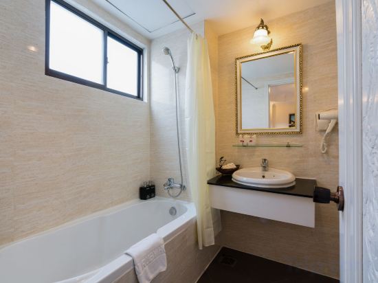 Фото Asian Ruby Center Point Hotel & Spa