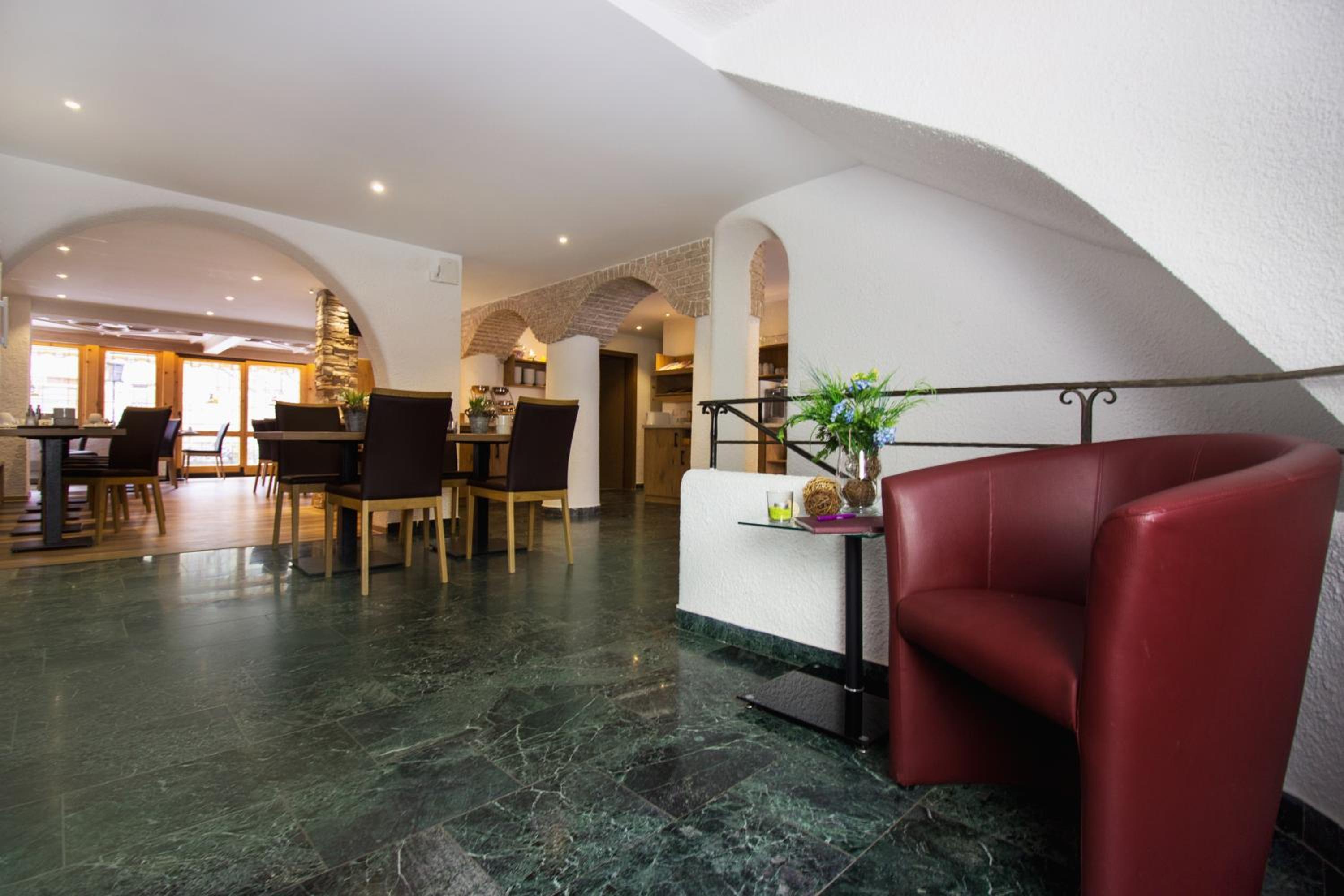 Фото Hotel Alp Inn