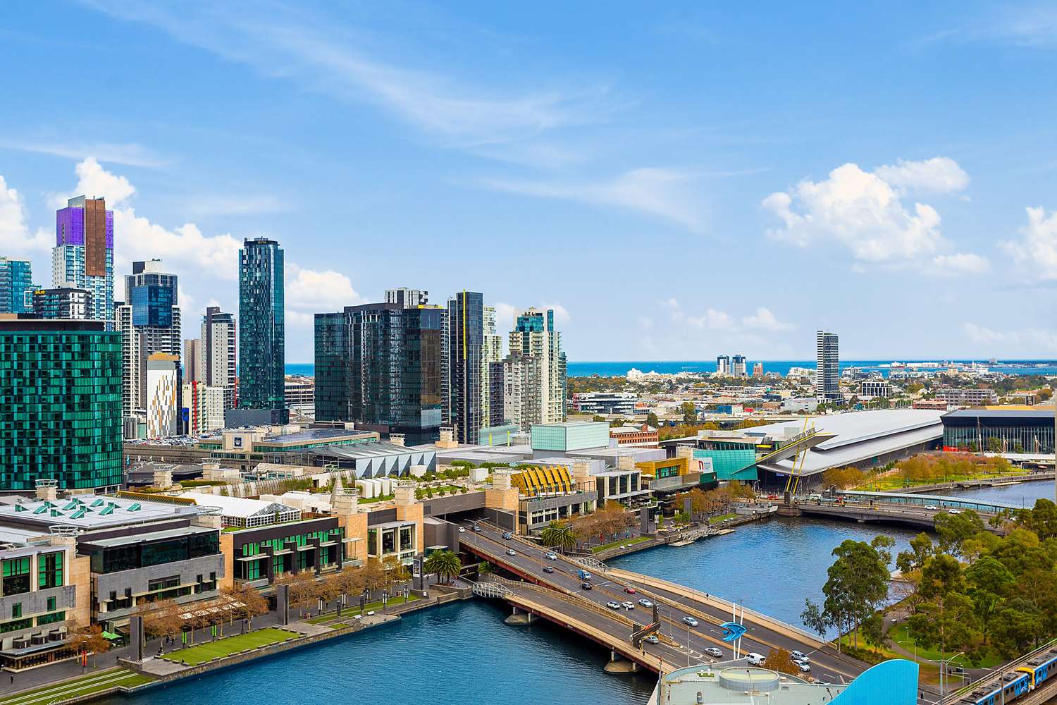 Фото Clarion Suites Gateway