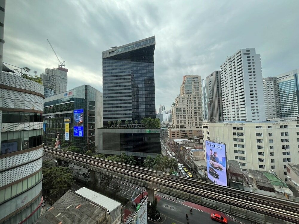 Фото Kromo Bangkok Curio Collection by Hilton
