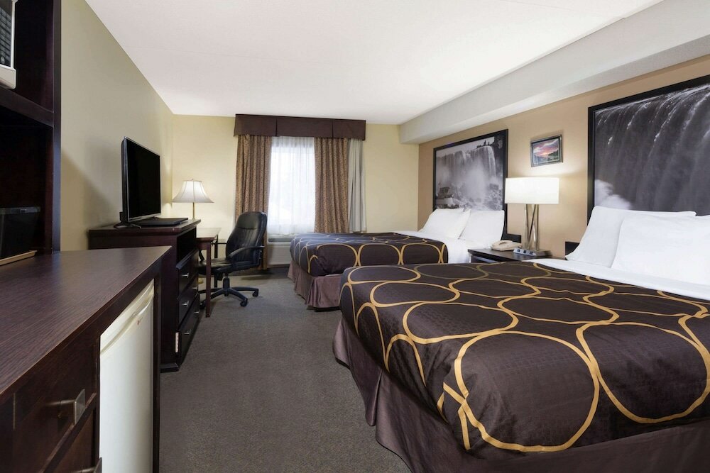 Фото Super 8 by Wyndham Niagara Falls NY
