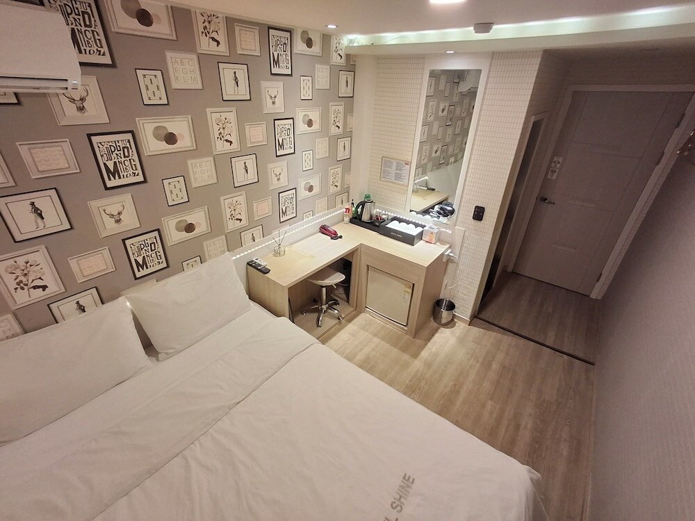 Фото Shine Hotel