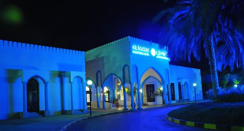 Фото Capital O133 Al Sawadi Beach Resort & SPA