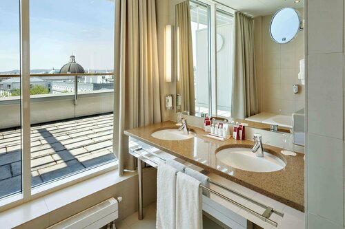 Гостиница Austria Trend Hotel Savoyen Vienna в Вене