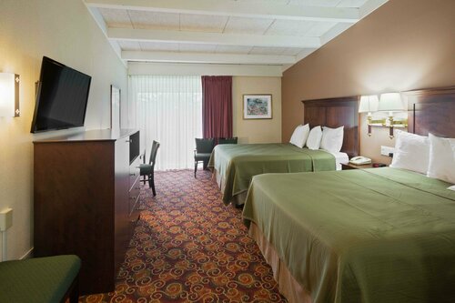 Hotel Howard Johnson Hotel by Wyndham Toms River, Toms River, photo