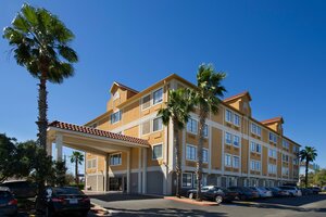 Гостиница Holiday Inn Express & Suites San Antonio-Dtwn Market Area, an Ihg Hotel