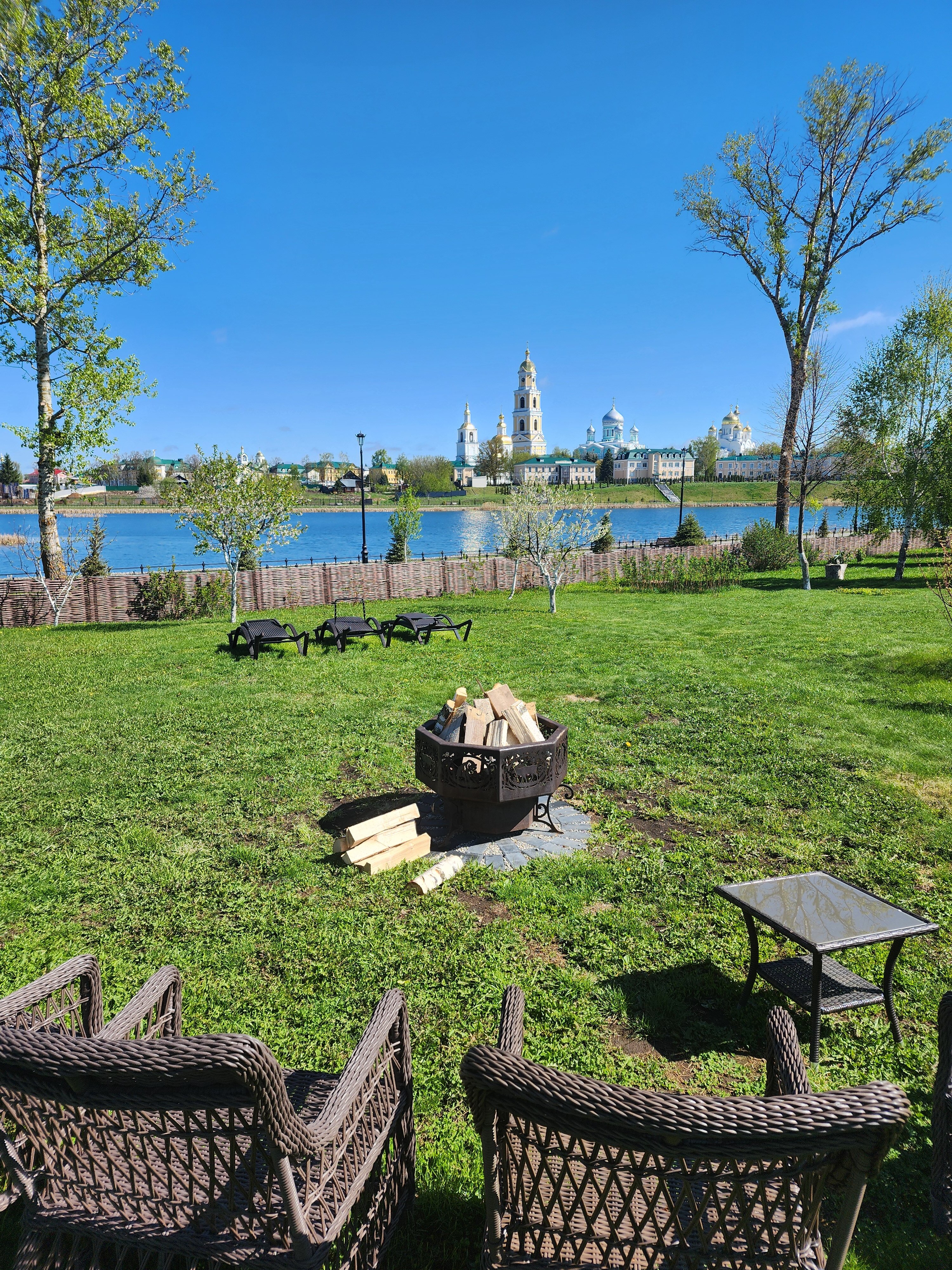 Фото Дивный дворик