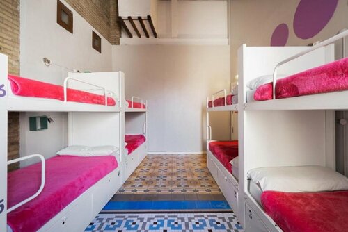Хостел Purple Nest Hostel Valencia в Валенсии