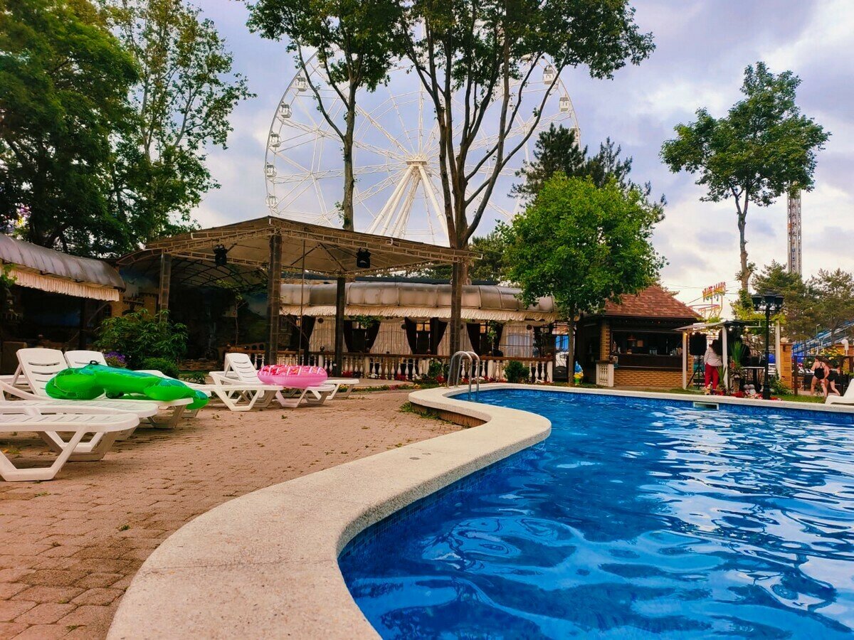 Фото отеля 2