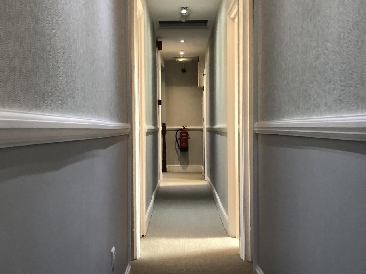Фото Swinton Hotel