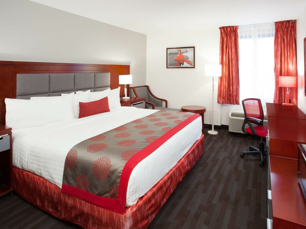 Hotel Ramada Plaza Chicago North Shore, State of Illinois, photo