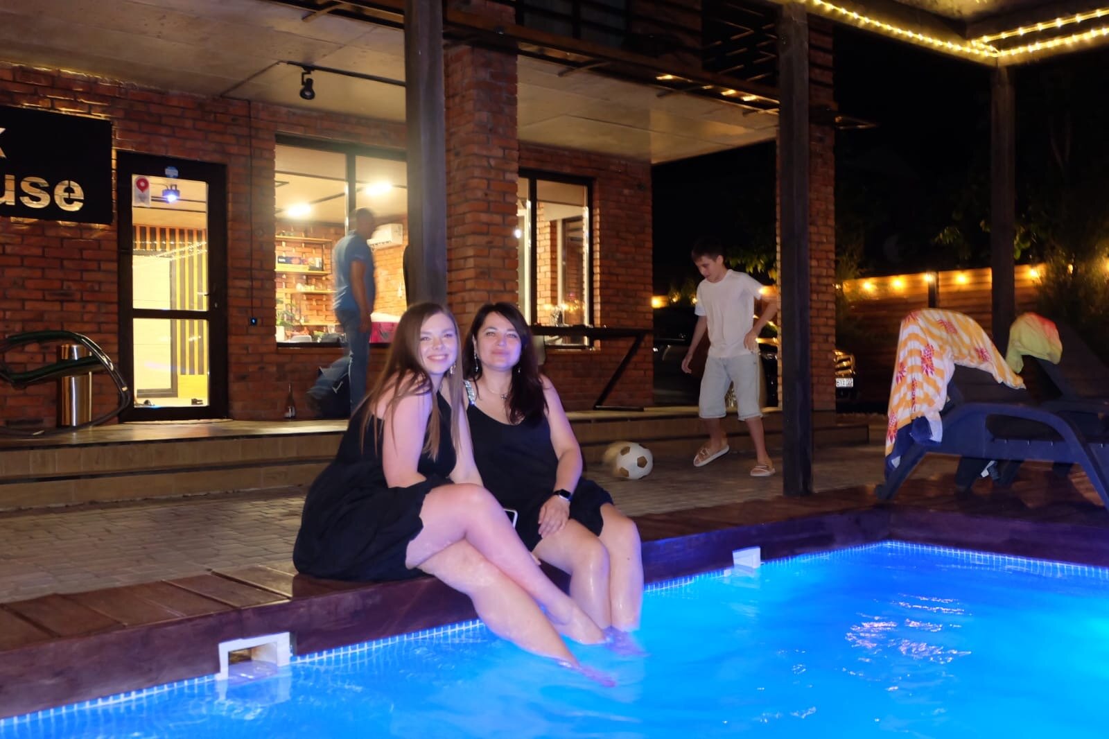 Фото Блэк_хаус