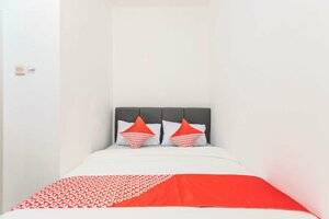 Гостиница Super Oyo 2223 J&b Room Utan Kayu