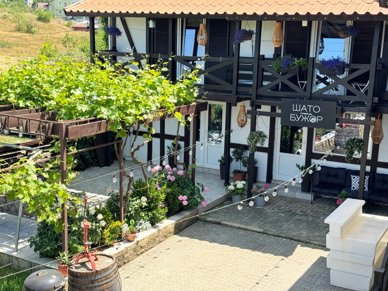 Фото отеля 1