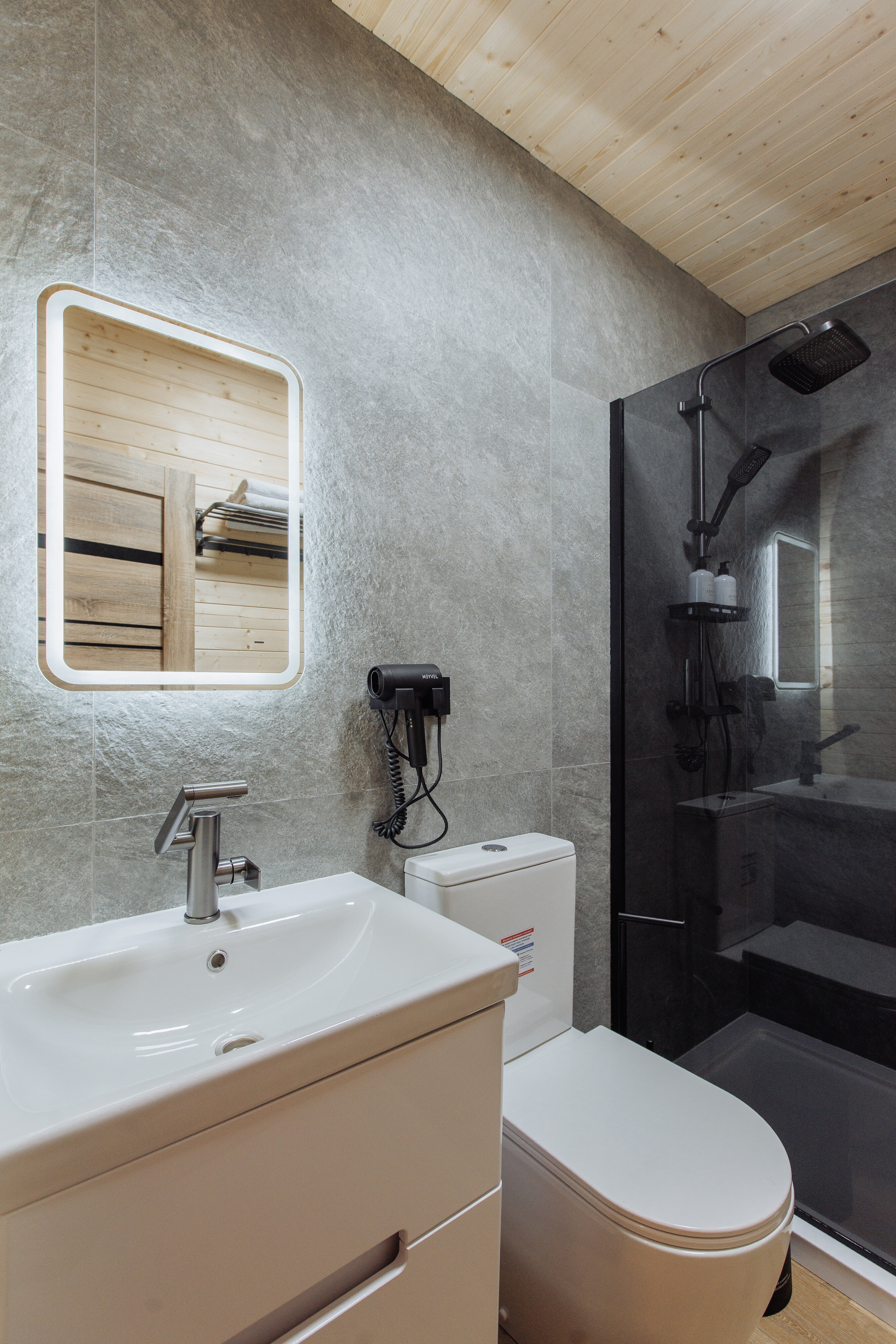 Фото 114138592058